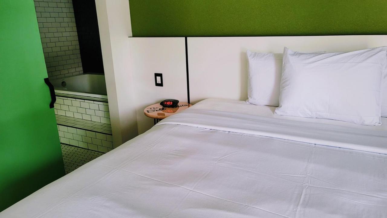 The Bell Vista Hotell Burbank Eksteriør bilde