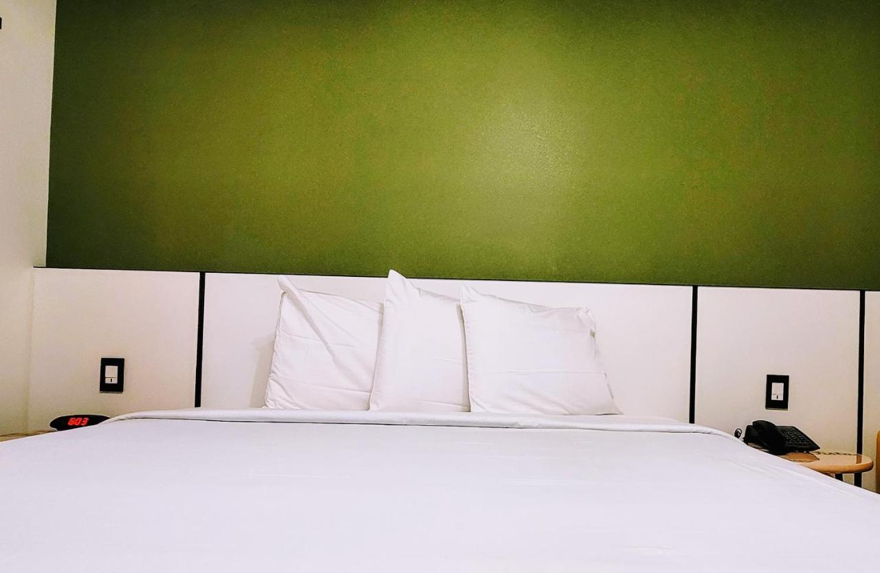 The Bell Vista Hotell Burbank Eksteriør bilde